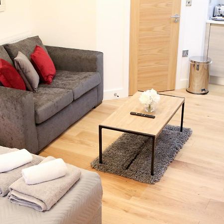 Executive Bright And Airy Studio Apartment In Sydenham ลอนดอน ภายนอก รูปภาพ