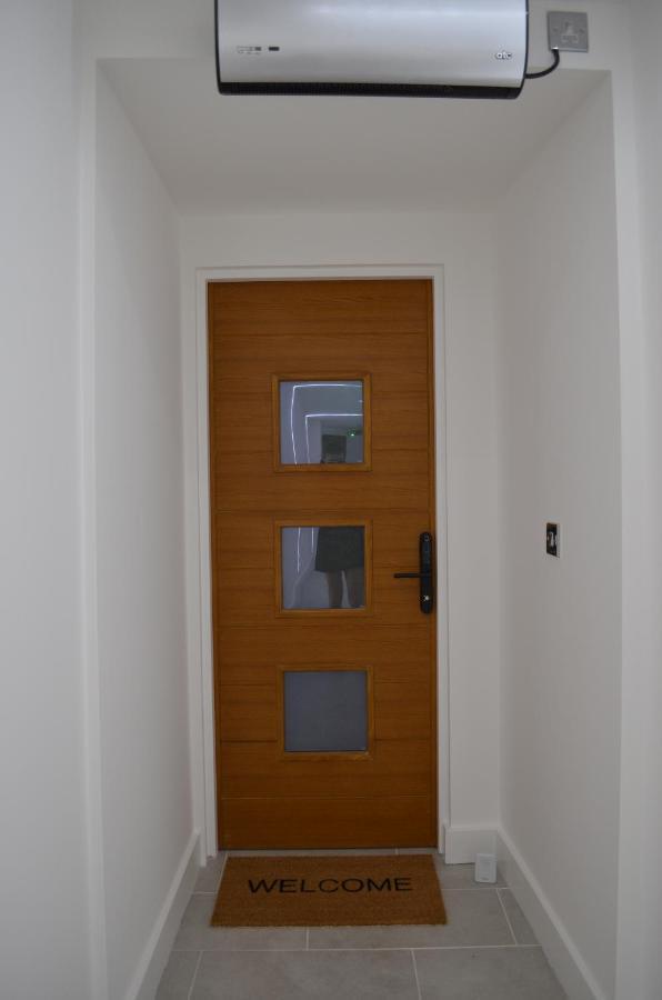 Executive Bright And Airy Studio Apartment In Sydenham ลอนดอน ภายนอก รูปภาพ