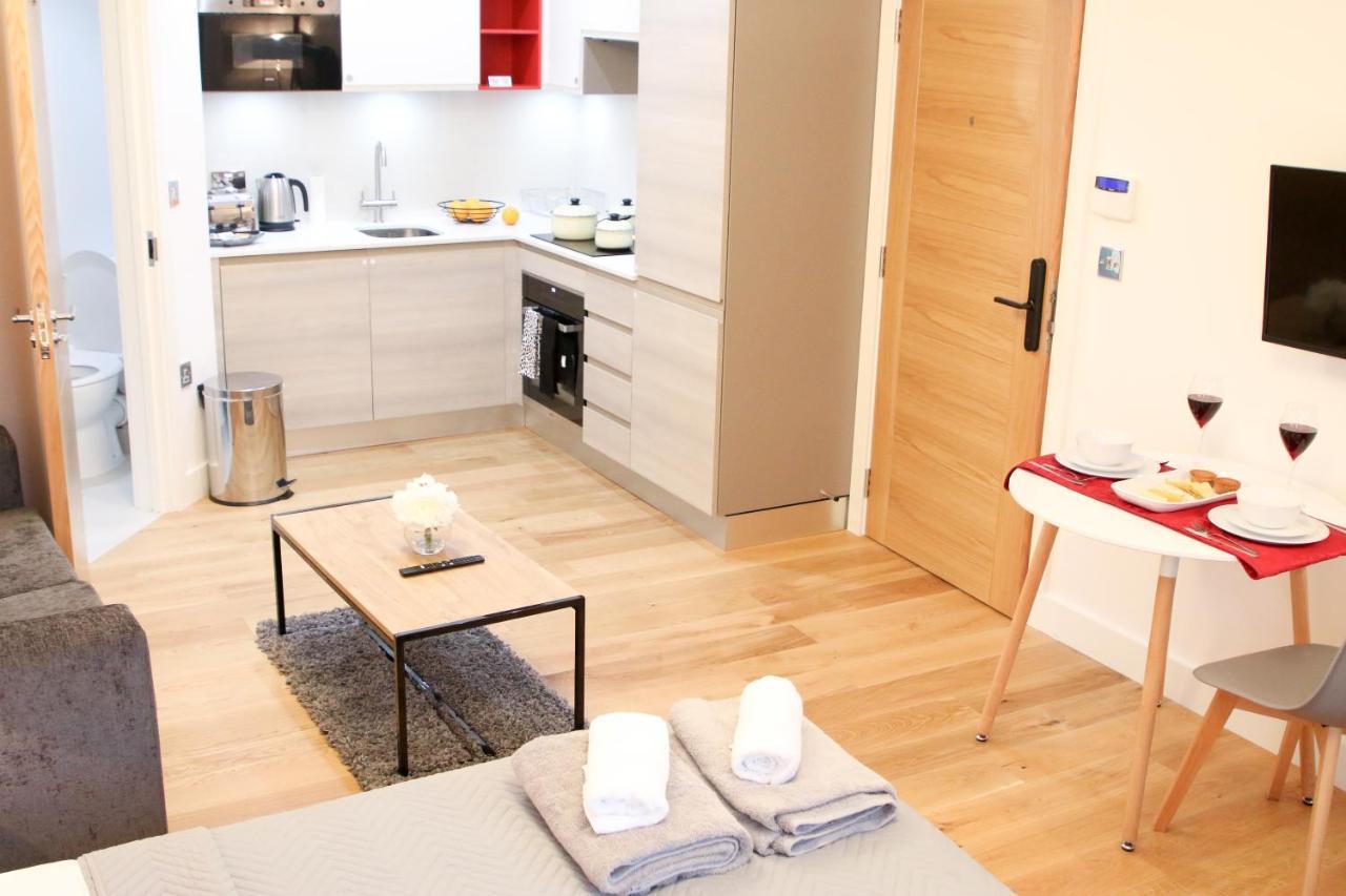 Executive Bright And Airy Studio Apartment In Sydenham ลอนดอน ภายนอก รูปภาพ