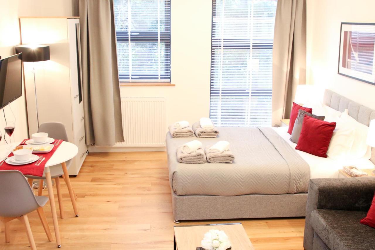Executive Bright And Airy Studio Apartment In Sydenham ลอนดอน ภายนอก รูปภาพ