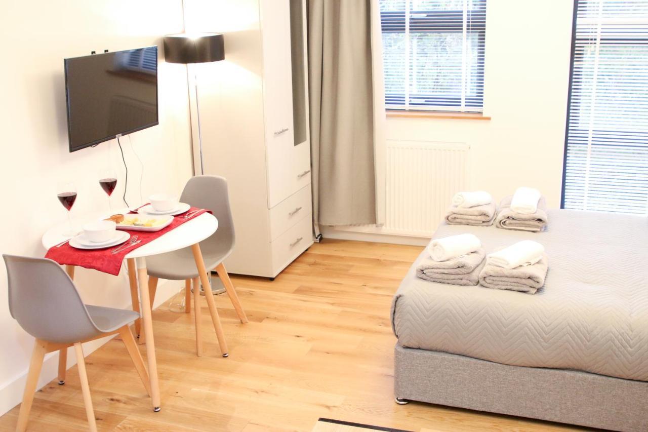 Executive Bright And Airy Studio Apartment In Sydenham ลอนดอน ภายนอก รูปภาพ